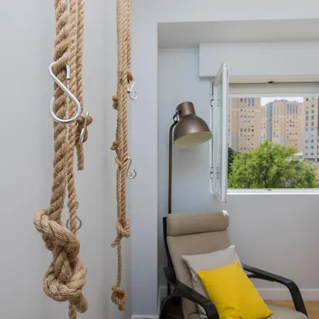 Airport بيت شباب Lisboa