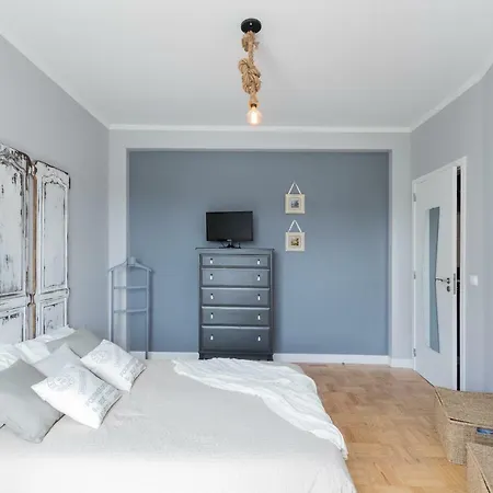 Airport بيت شباب